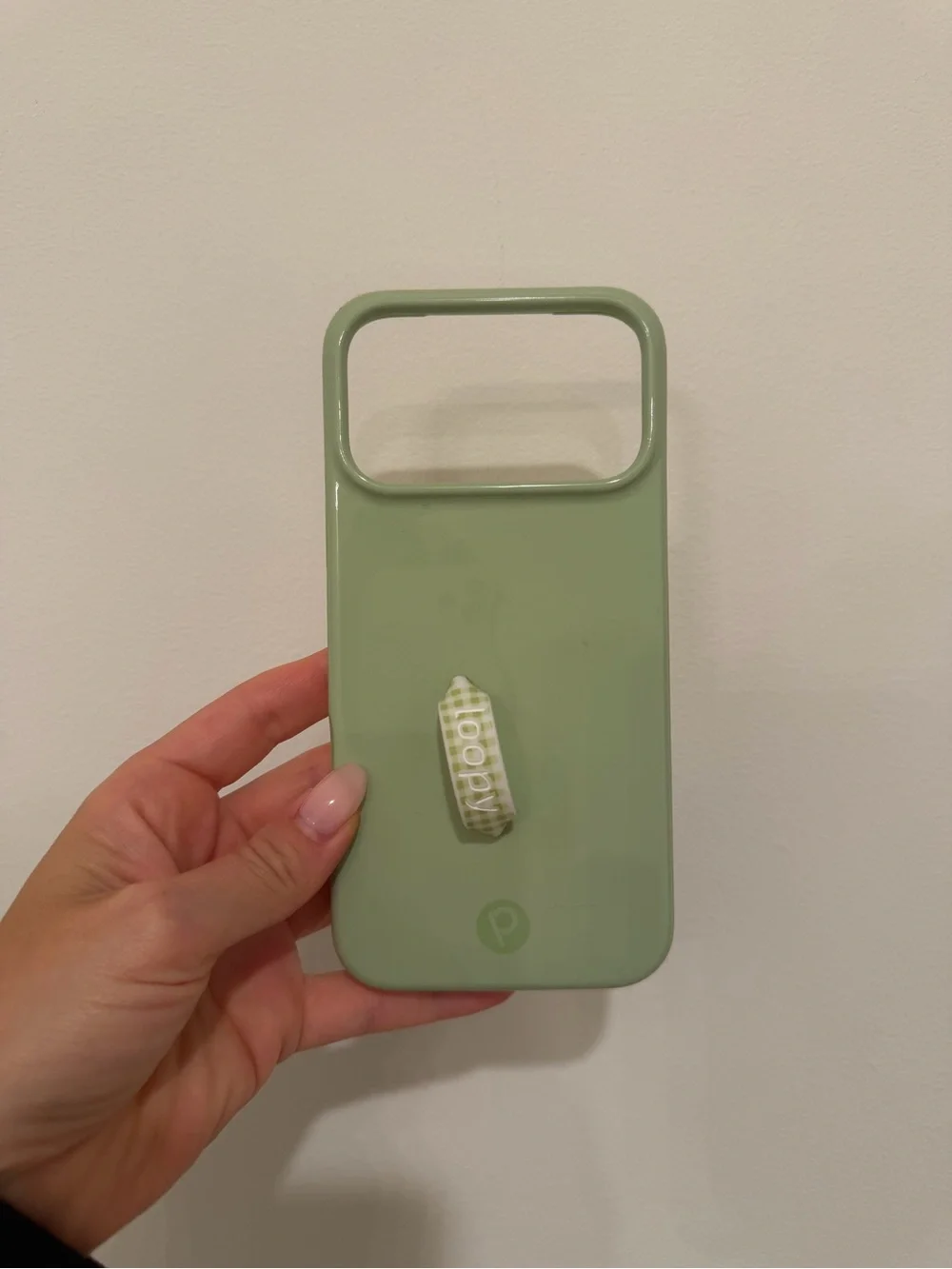 iPhone 17 pro max Loopy case